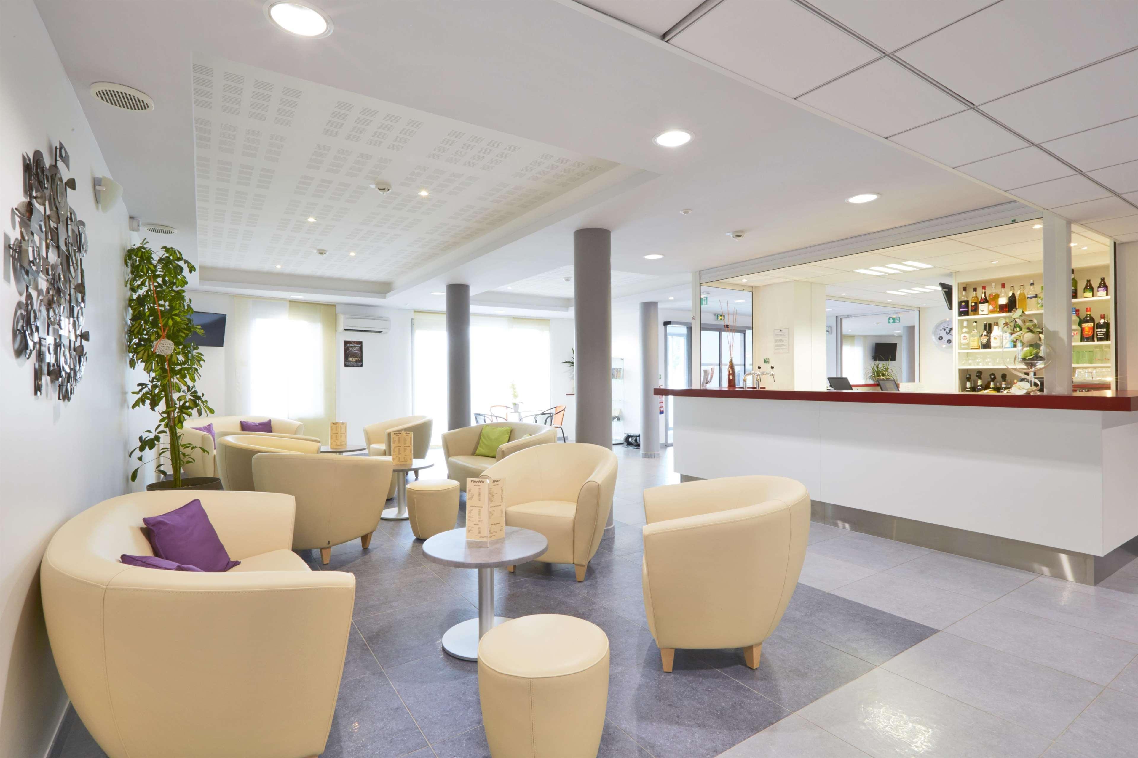 Kyriad Saint Chely D'Apcher - Aire De La Lozere Albaret-Sainte-Marie Экстерьер фото