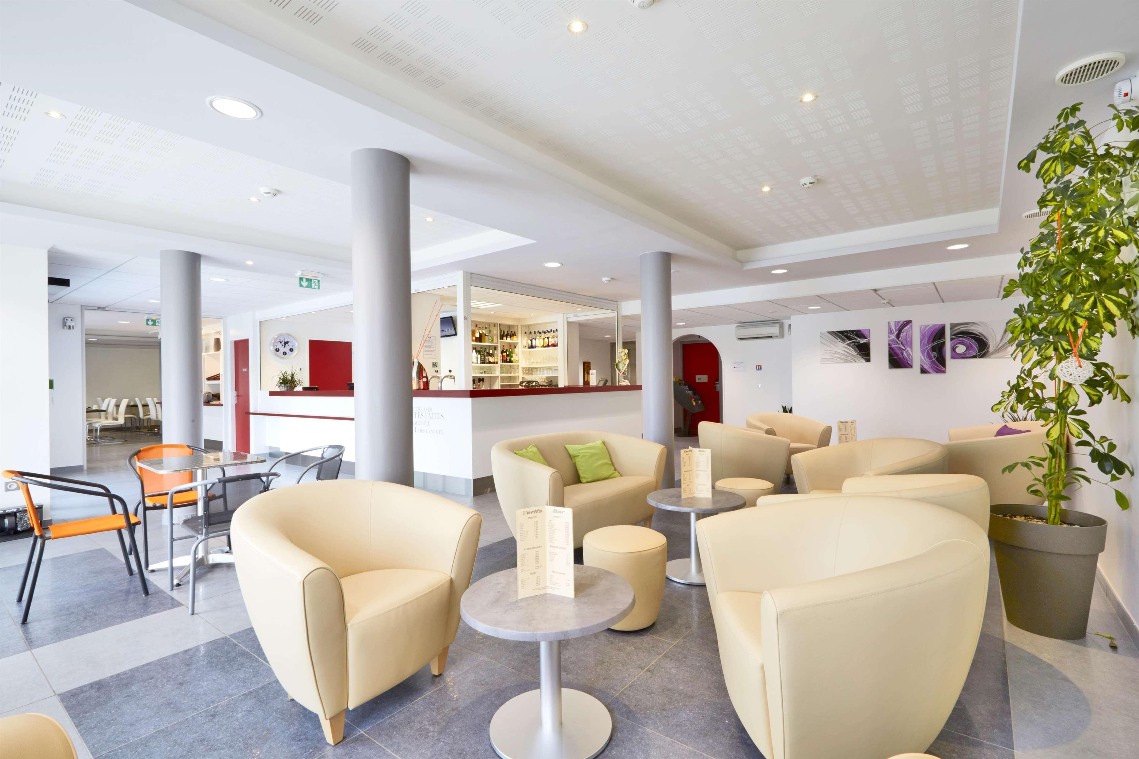 Kyriad Saint Chely D'Apcher - Aire De La Lozere Albaret-Sainte-Marie Экстерьер фото