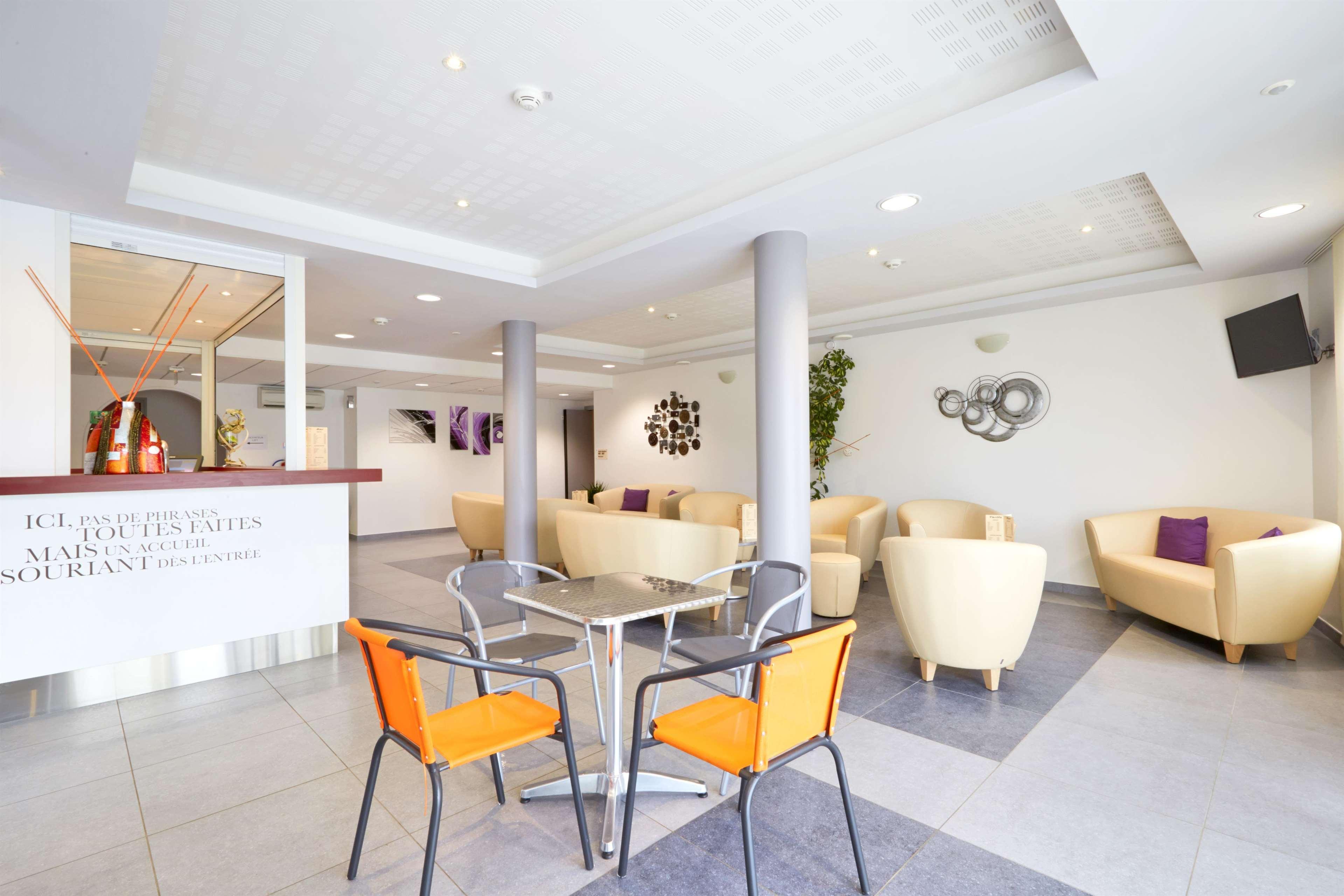 Kyriad Saint Chely D'Apcher - Aire De La Lozere Albaret-Sainte-Marie Экстерьер фото
